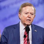 Breaking News: Lou Dobbs, Pundit dan Pembawa Acara Veteran Fox, CNN, dan KING-TV Mengundurkan Diri