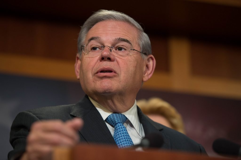 Senator Bob Menendez Mundur dari Senat AS Setelah Dinyatakan Bersalah atas Kasus Suap