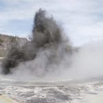 Ledakan Hydrothermal menyebabkan Kerusakan di Area Yellowstone