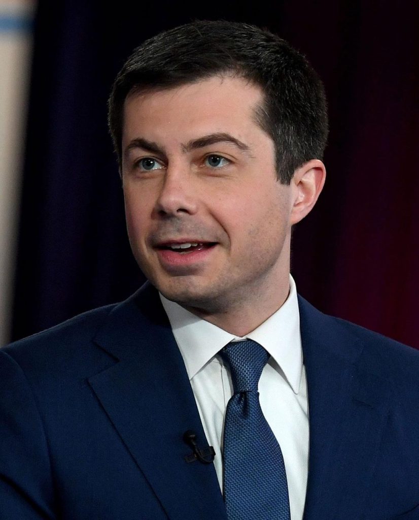 Pete Buttigieg memiliki Kemungkinan Besar untuk Menjadi Calon Wakil Presiden Pilihan Kamala Harris. Berikut adalah Alasannya.