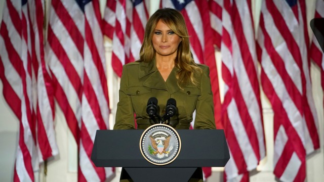 Melania Trump: Kemunculan yang Menarik Perhatian di Konvensi Nasional Partai Republik