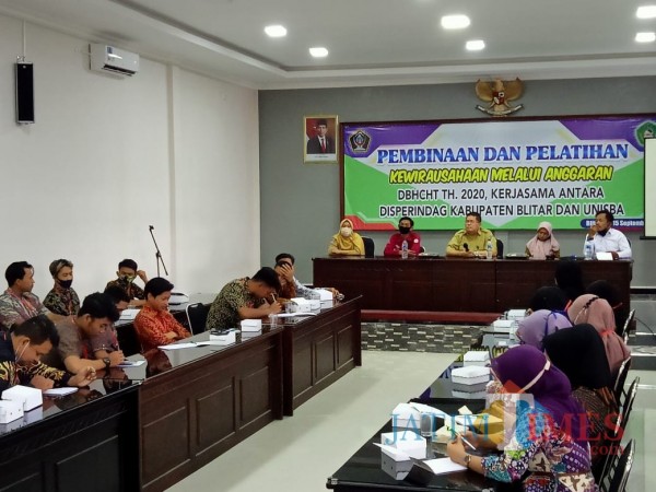 Membangun Masa Depan Industri Rokok Blitar: Disperindag Kabupaten Blitar Manfaatkan DBHCHT untuk Pelatihan dan Pengembangan