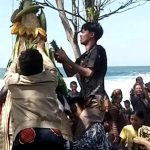 Grebeg Tumpeng di Pantai Sanggar: Ucapan Syukur dan Tradisi yang Menyatukan