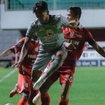 Persebaya vs Persis Solo: Duel Sengit di Liga 1, Waspadai Emosi dan Kartu Merah!