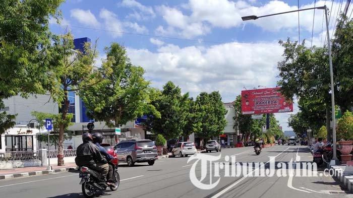 Kegelapan Menyelimuti Kota Blitar: 3.000 Titik Lampu PJU Masih Menunggu Cahaya