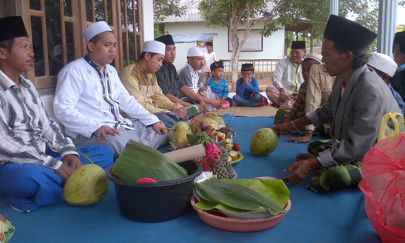 Api Mengamuk di Dapur Pondok Pesantren Arrosyidiyah: Kisah Santri, Maulid Nabi, dan Tabung Gas Bocor