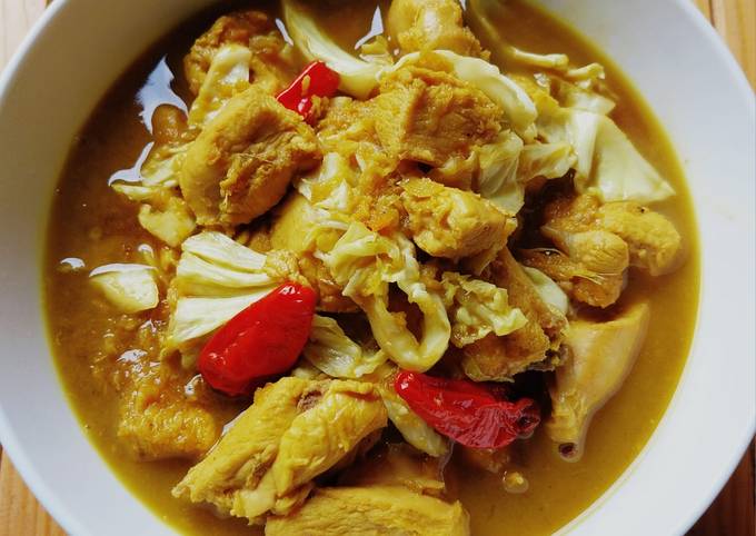 Tongseng Ayam Bu Mumpuni: Setetes Yogyakarta di Trenggalek